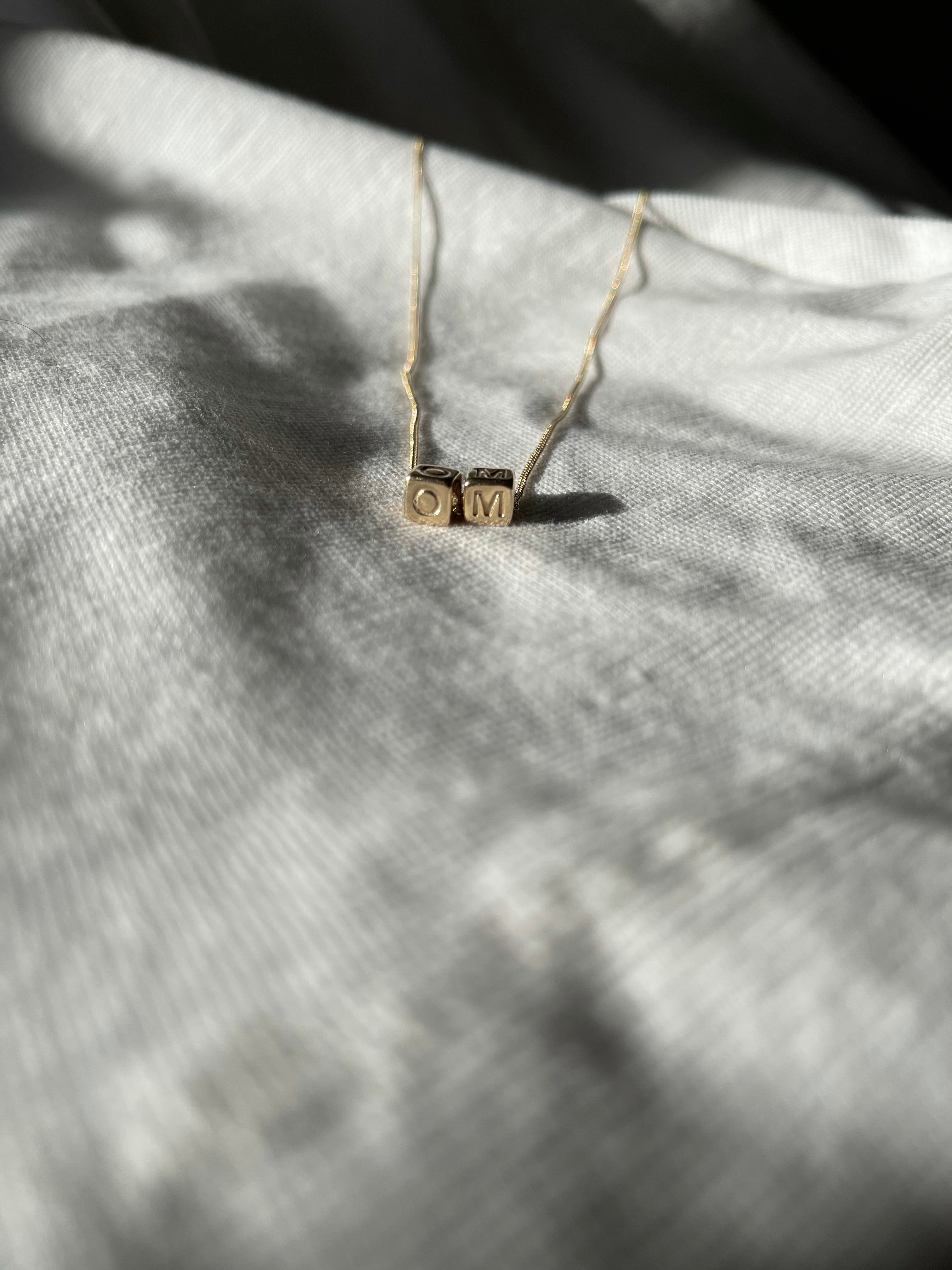 OM CHAIN GOLD